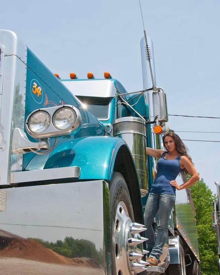 Babes and big rigs Vanessa blue hd