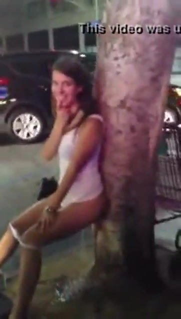 Fucking drunk girl in public Key west upskirt