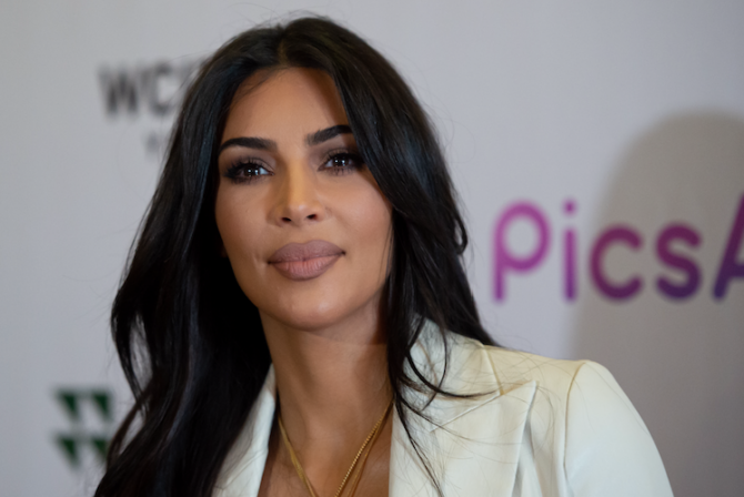 Kim kardashian fuckes Chinese hot pornstar