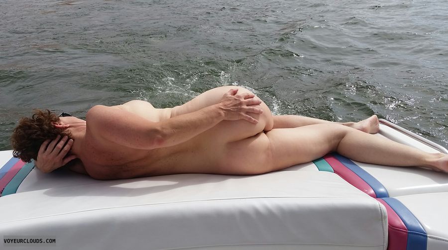 Milf boat Dick falls out when running