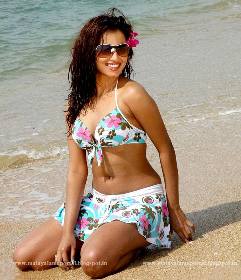 South indian actress hot bikini Pakistani girl sex picture